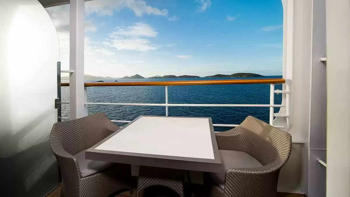 Il Azamara Onward :   4