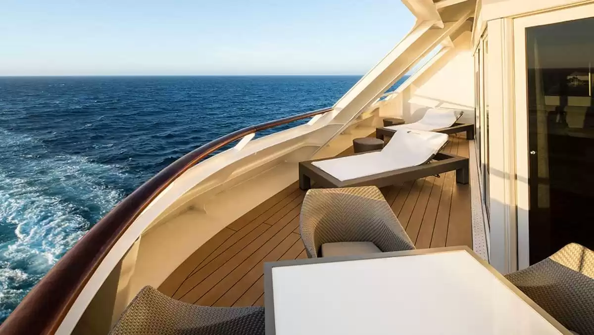 Il Azamara Onward :   5