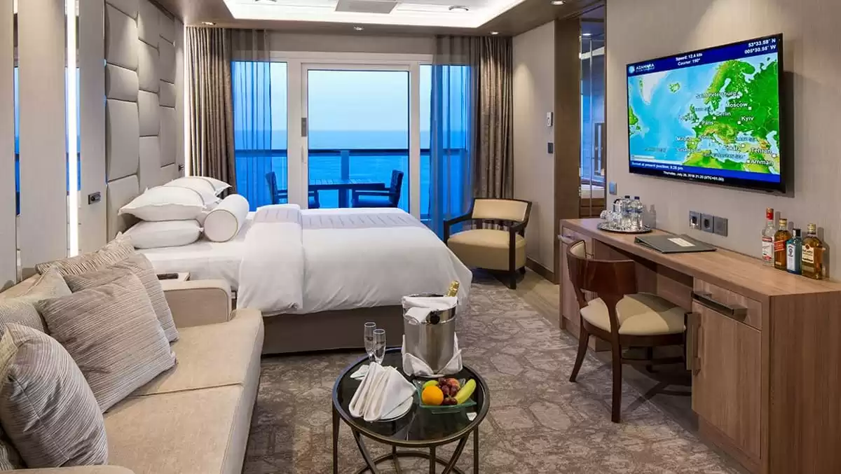 Il Azamara Onward :   11