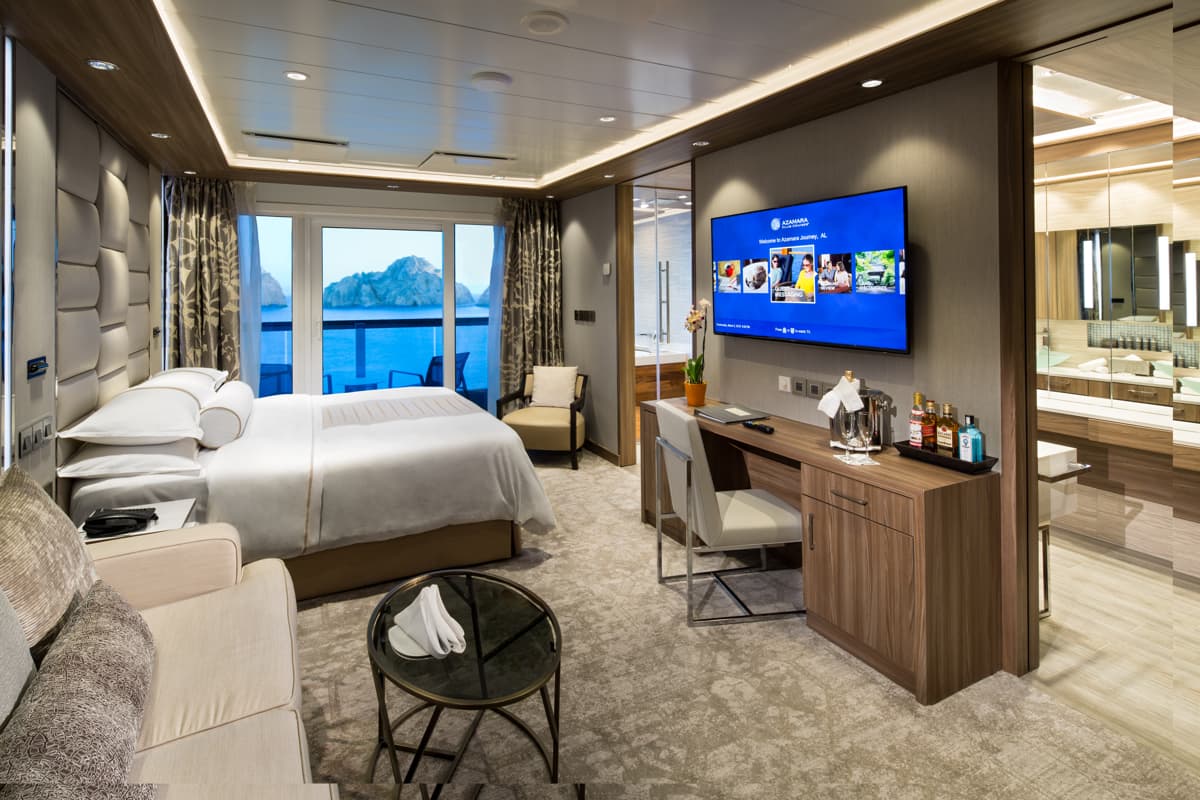 O Azamara Pursuit :   6