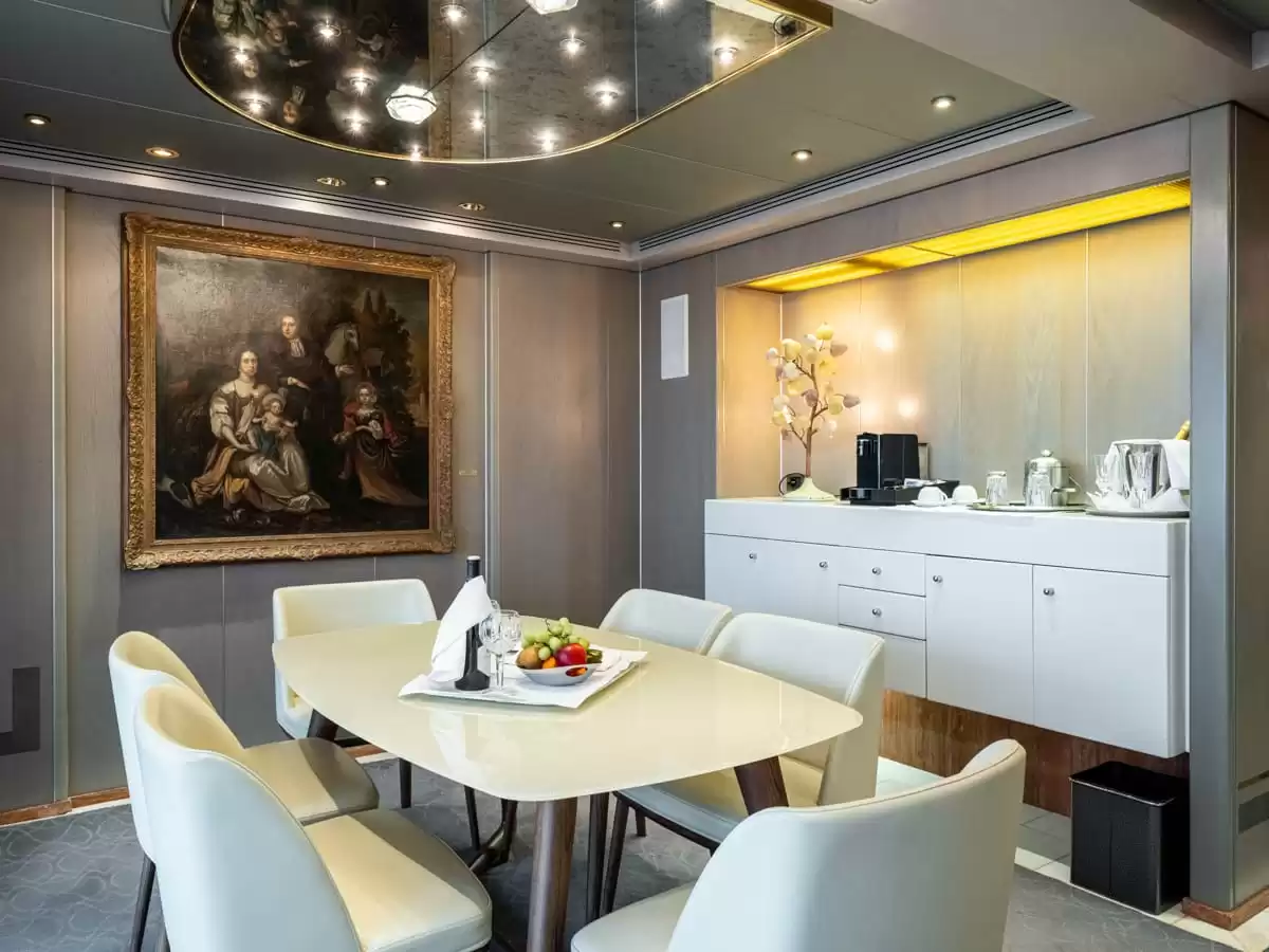 le Renaissance :   8