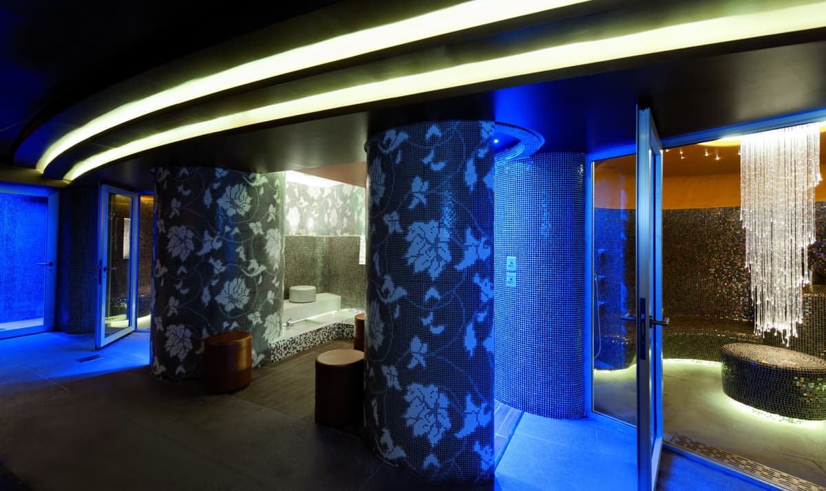 le : cabine 4
