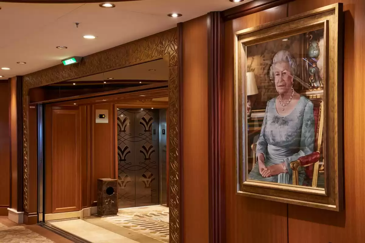 Il Queen Elizabeth :  cabine 8
