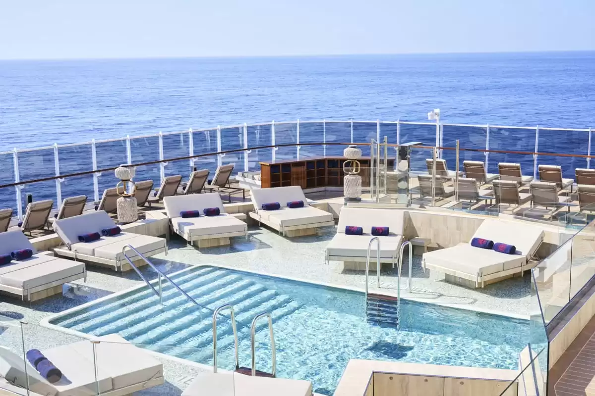 le EXPLORA II :  cabine 8