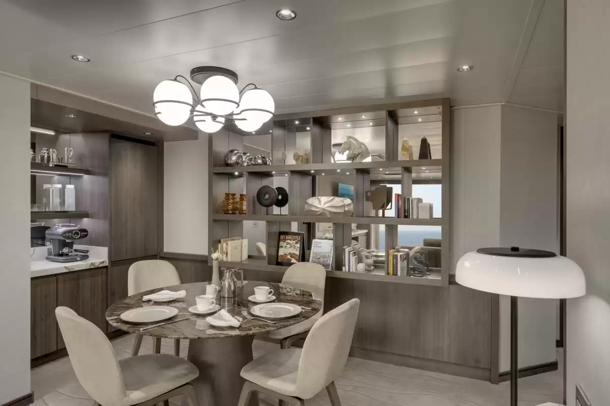 le EXPLORA II :   13