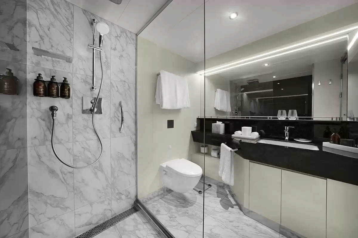 le EXPLORA II :   15