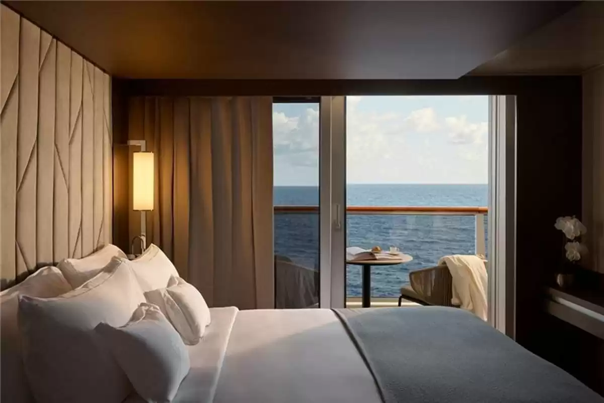 le EXPLORA III :   2