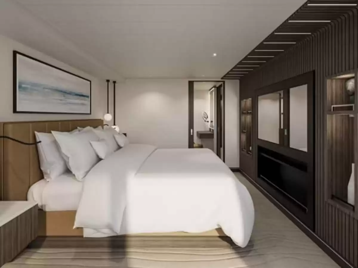 le EXPLORA III :   9