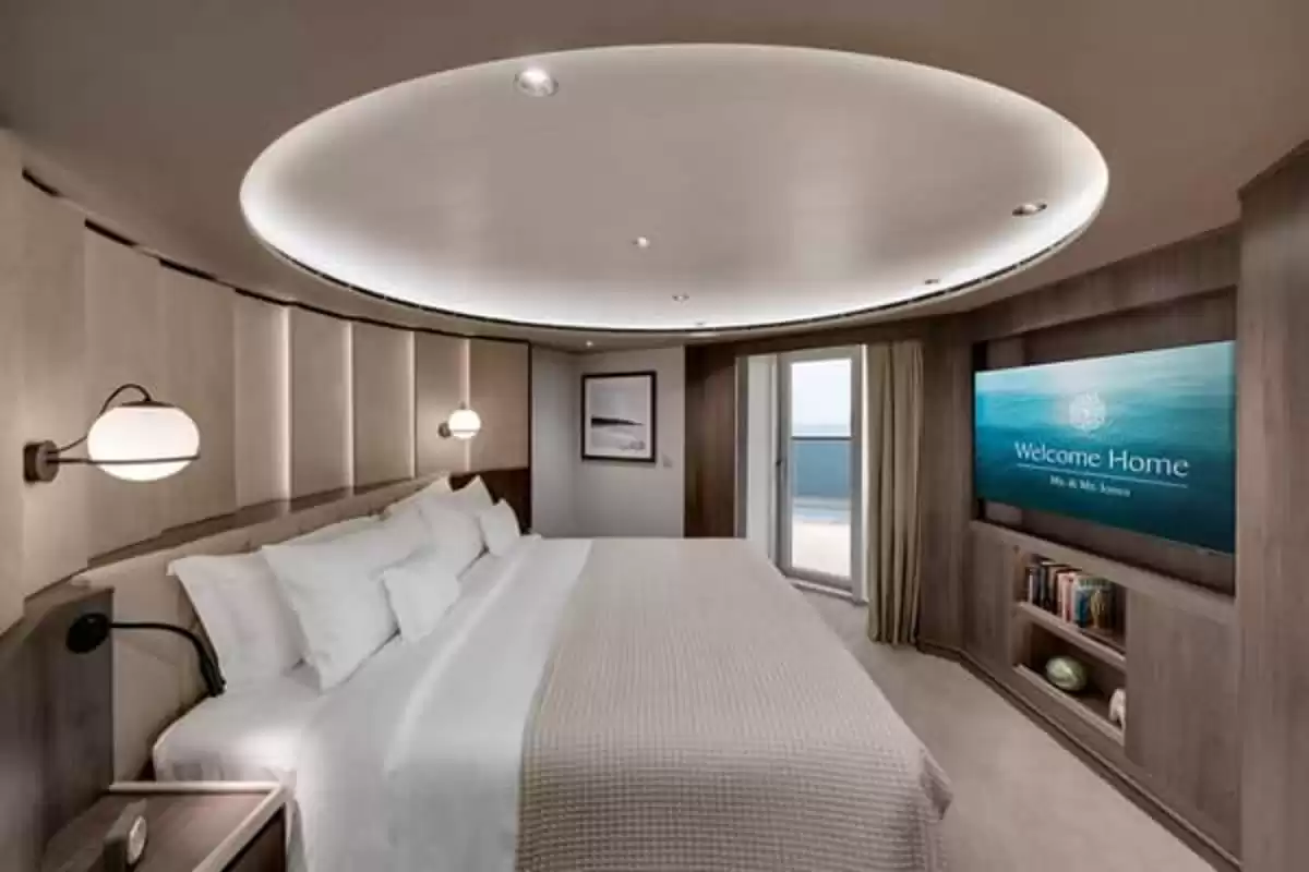 le EXPLORA III :   13