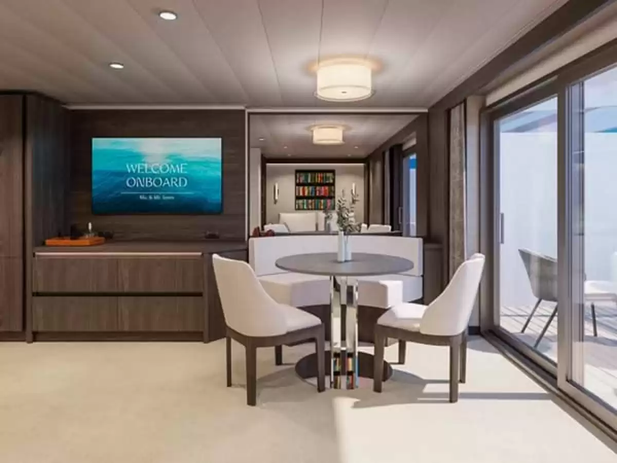 le EXPLORA III :   24