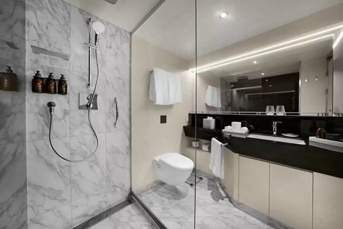 le EXPLORA III :   26