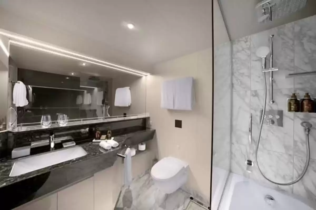 le EXPLORA III :   27