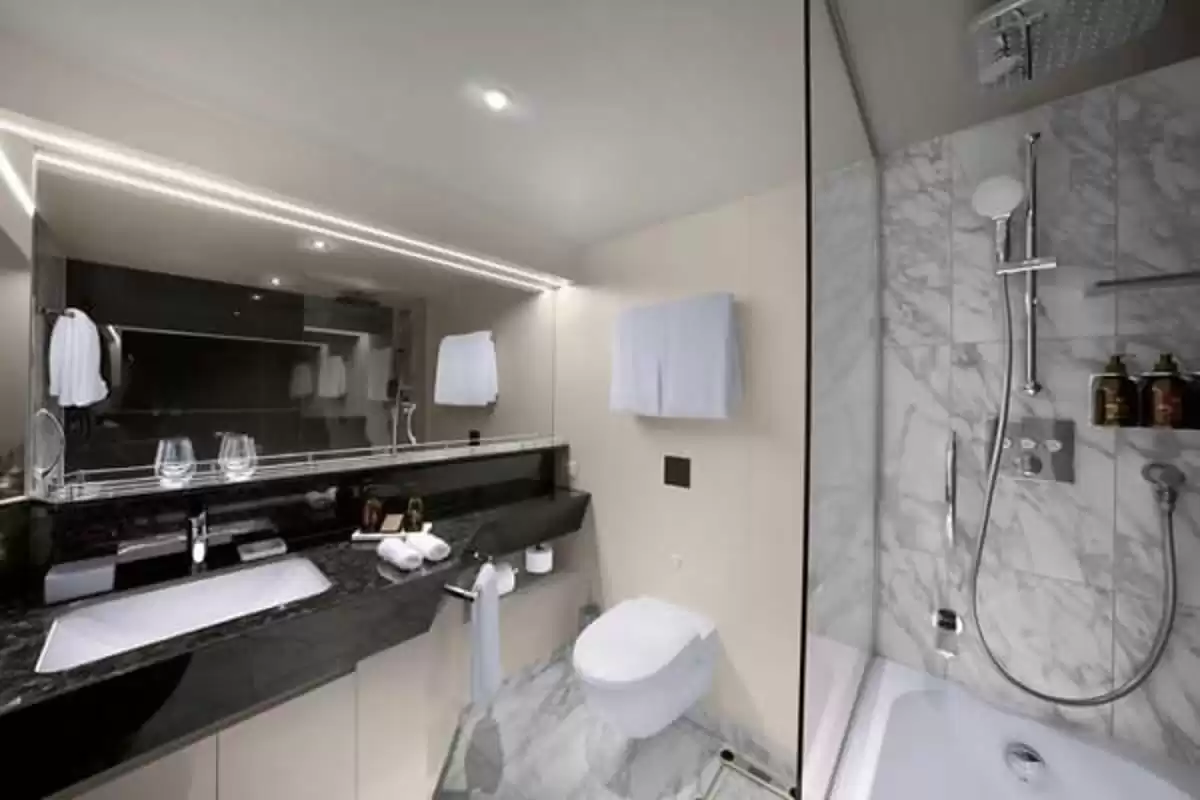 le EXPLORA III :   36