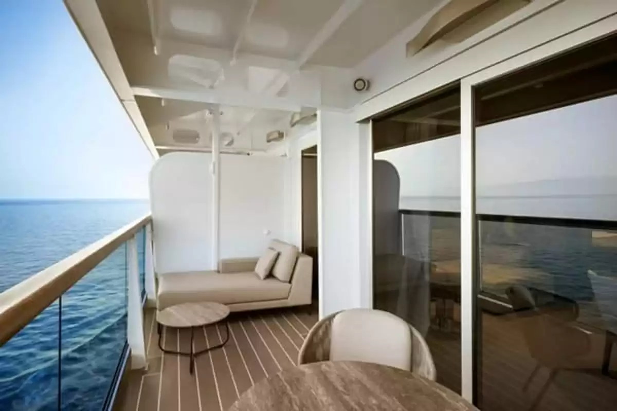 le EXPLORA III :   38