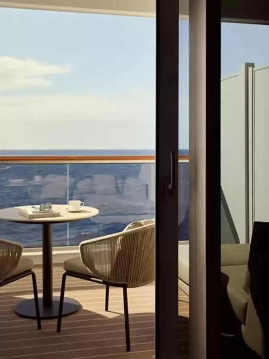 le EXPLORA III :   40