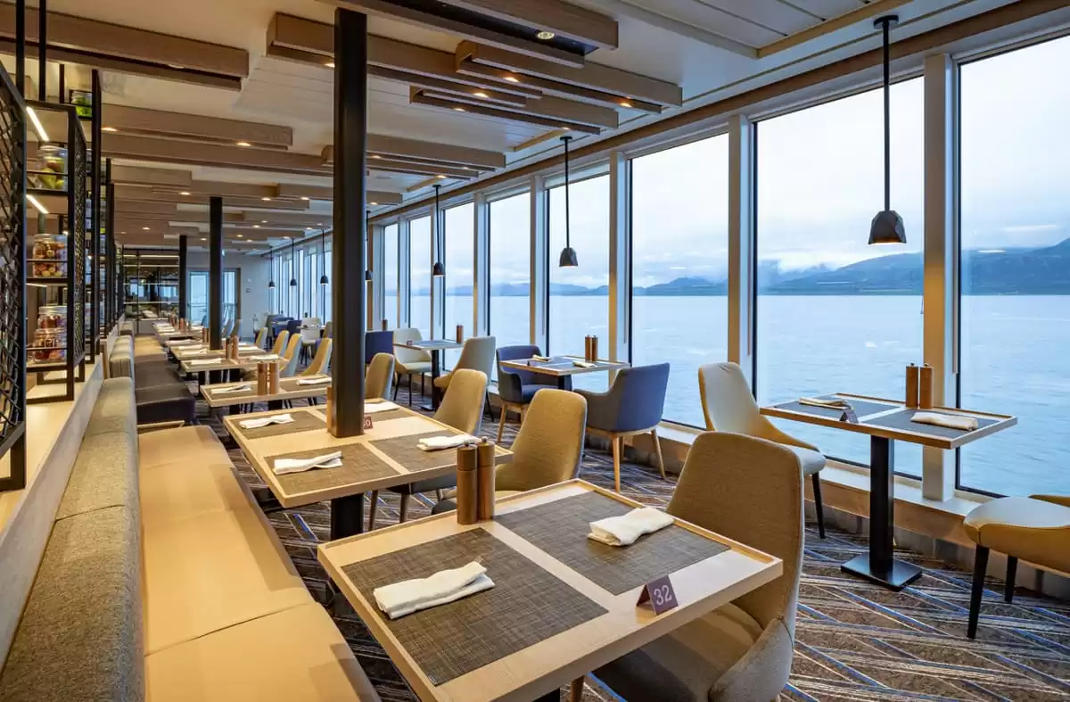 le MS Roald Amundsen :  cabine 4