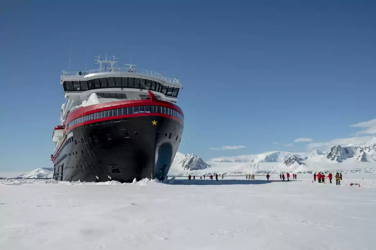 O MS Roald Amundsen :  cabine 42