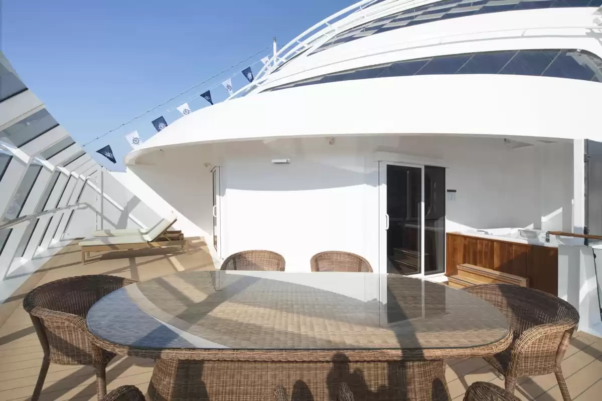 le MSC Bellissima :   11