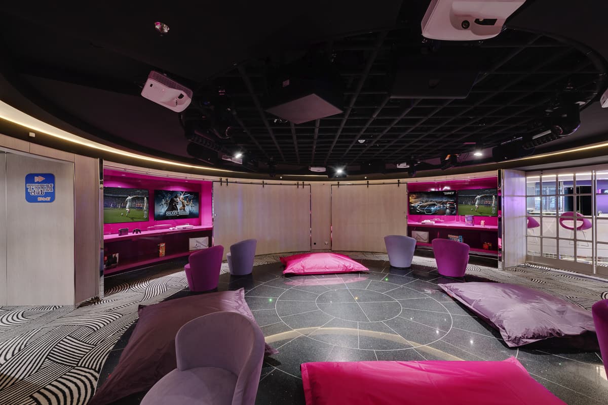le : cabine 93