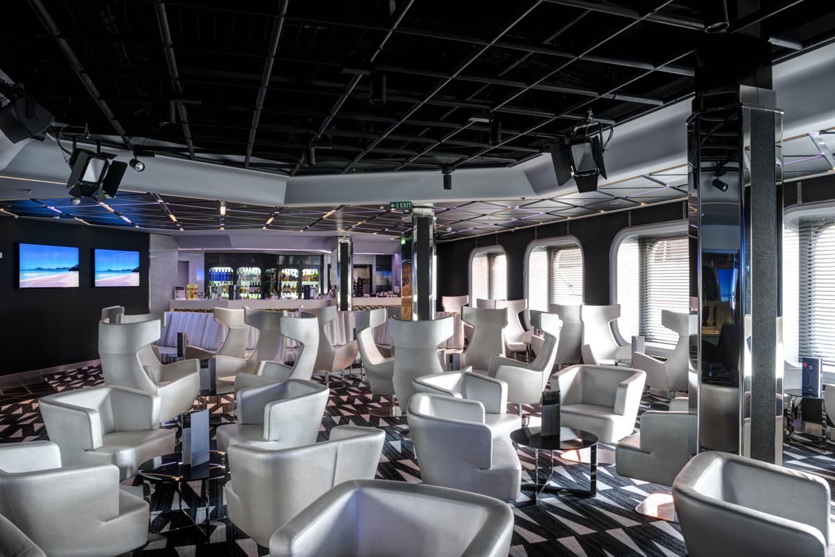le : cabine 48