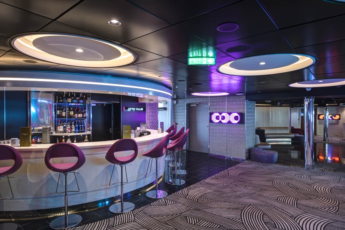 le : cabine 27