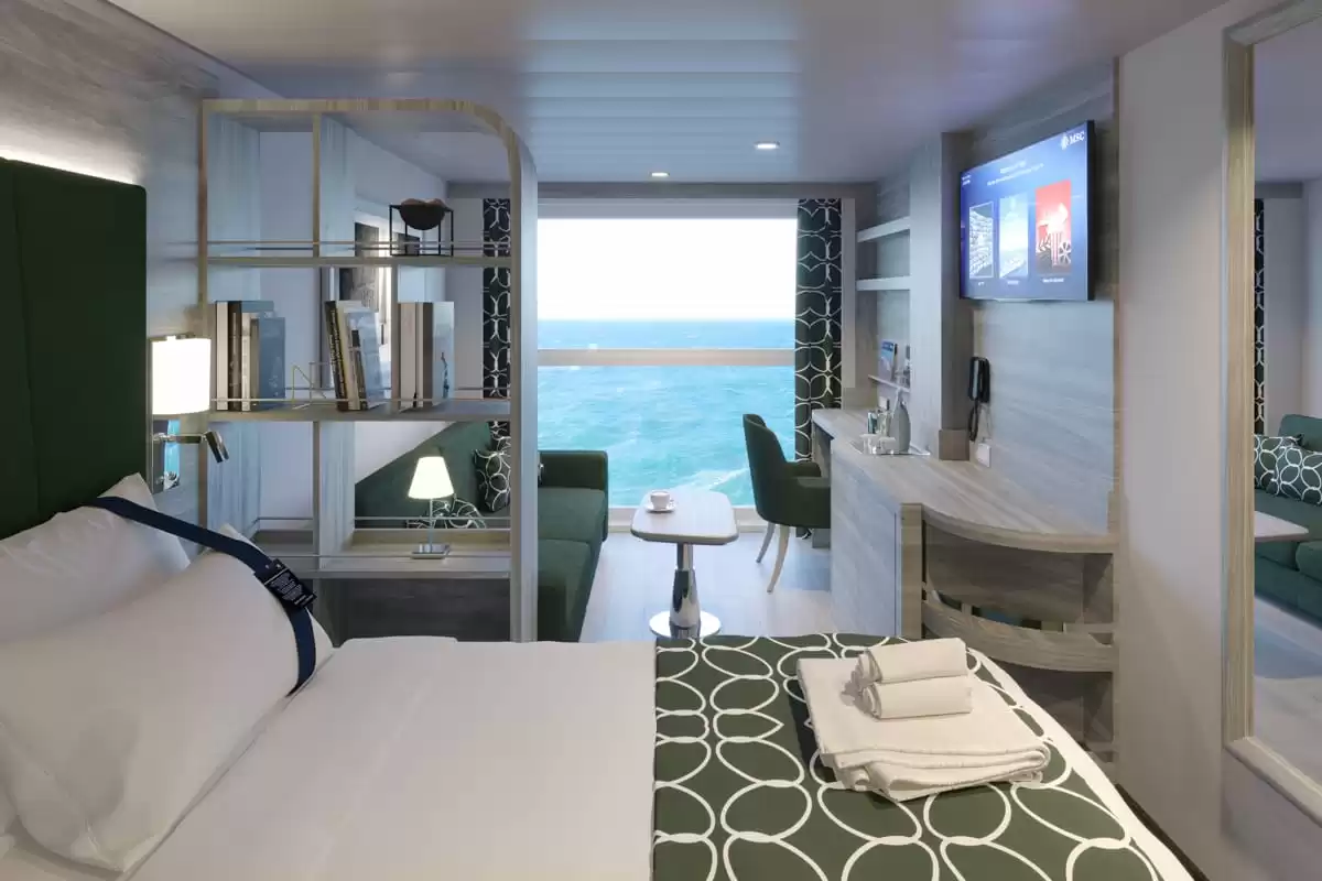 le MSC World Europa :   24