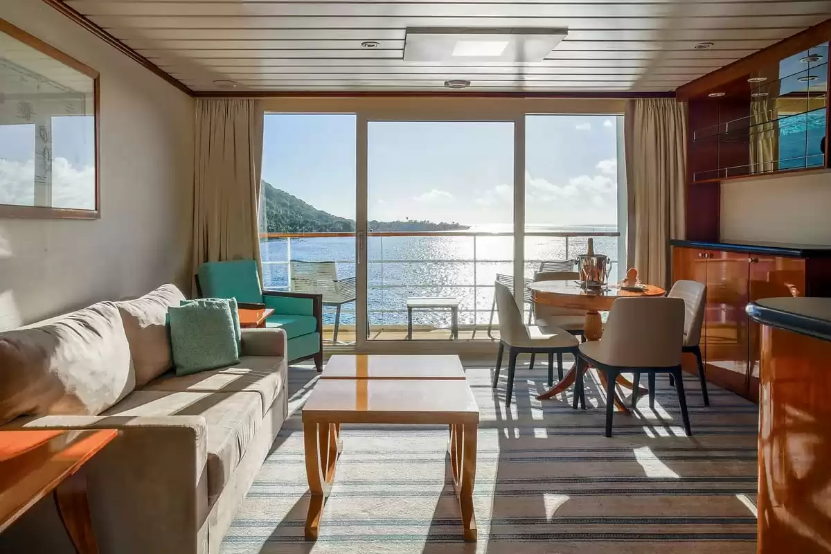 le Paul Gauguin :   4