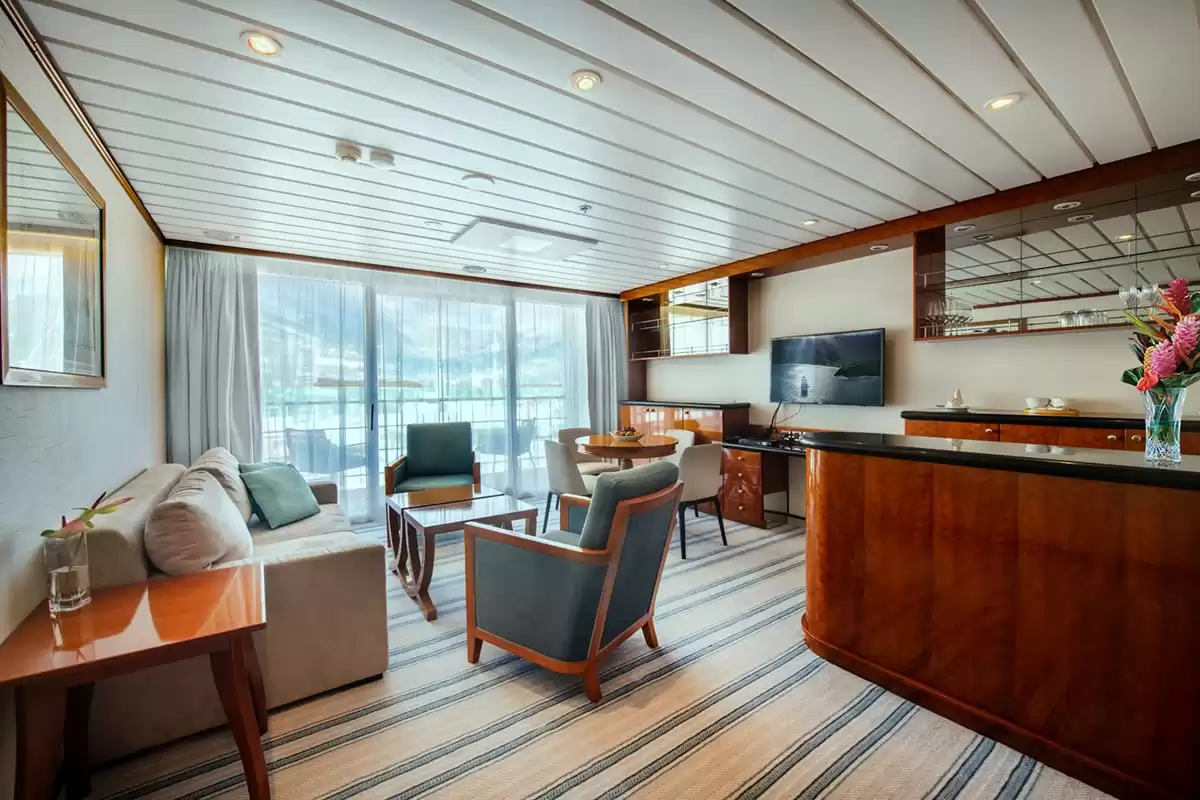 le Paul Gauguin :   5