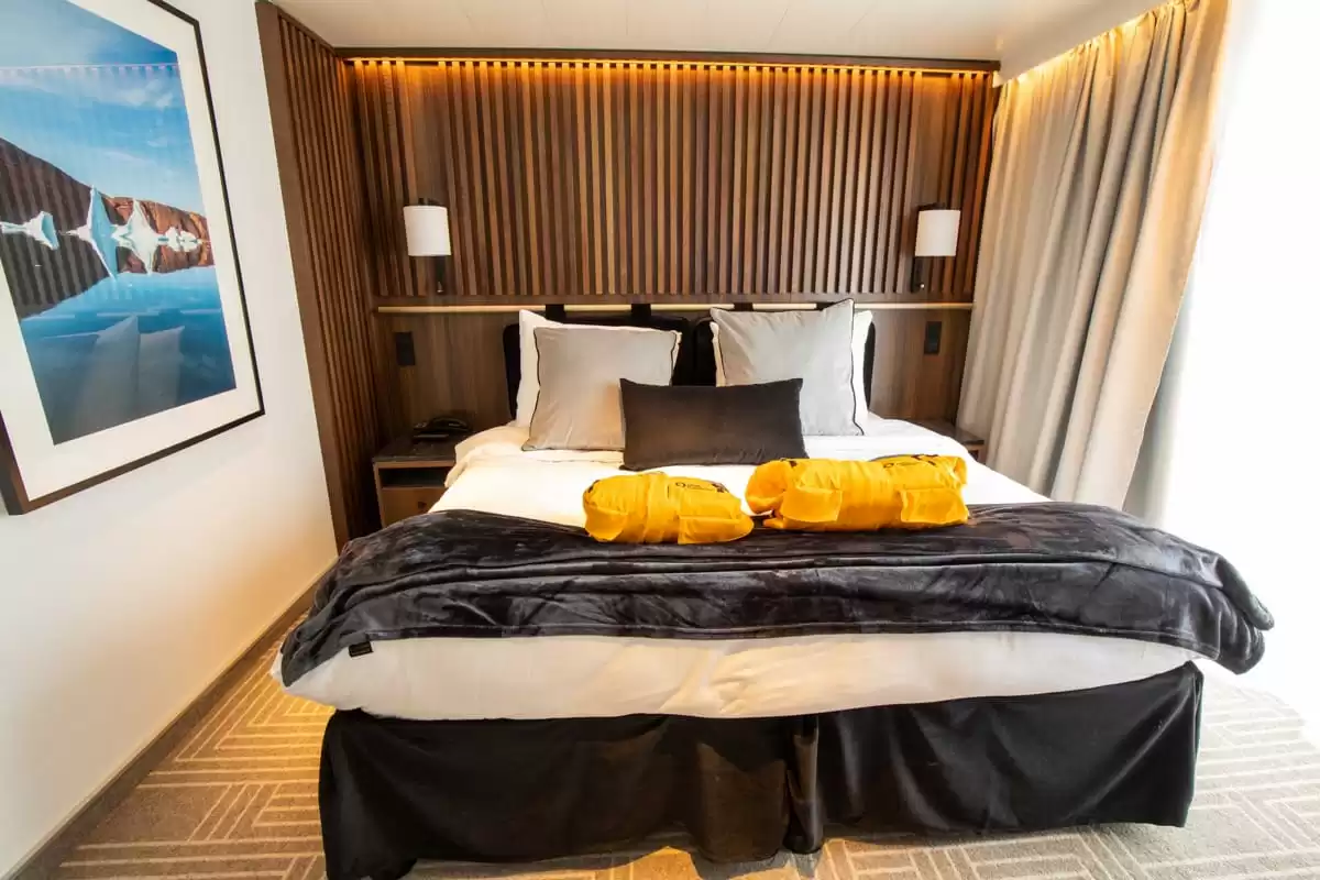 le Ultramarine :   35