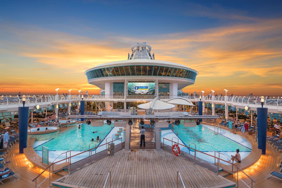 Crociere Adventure of the Seas Tariffe e Promo 2024, itinerari, foto...