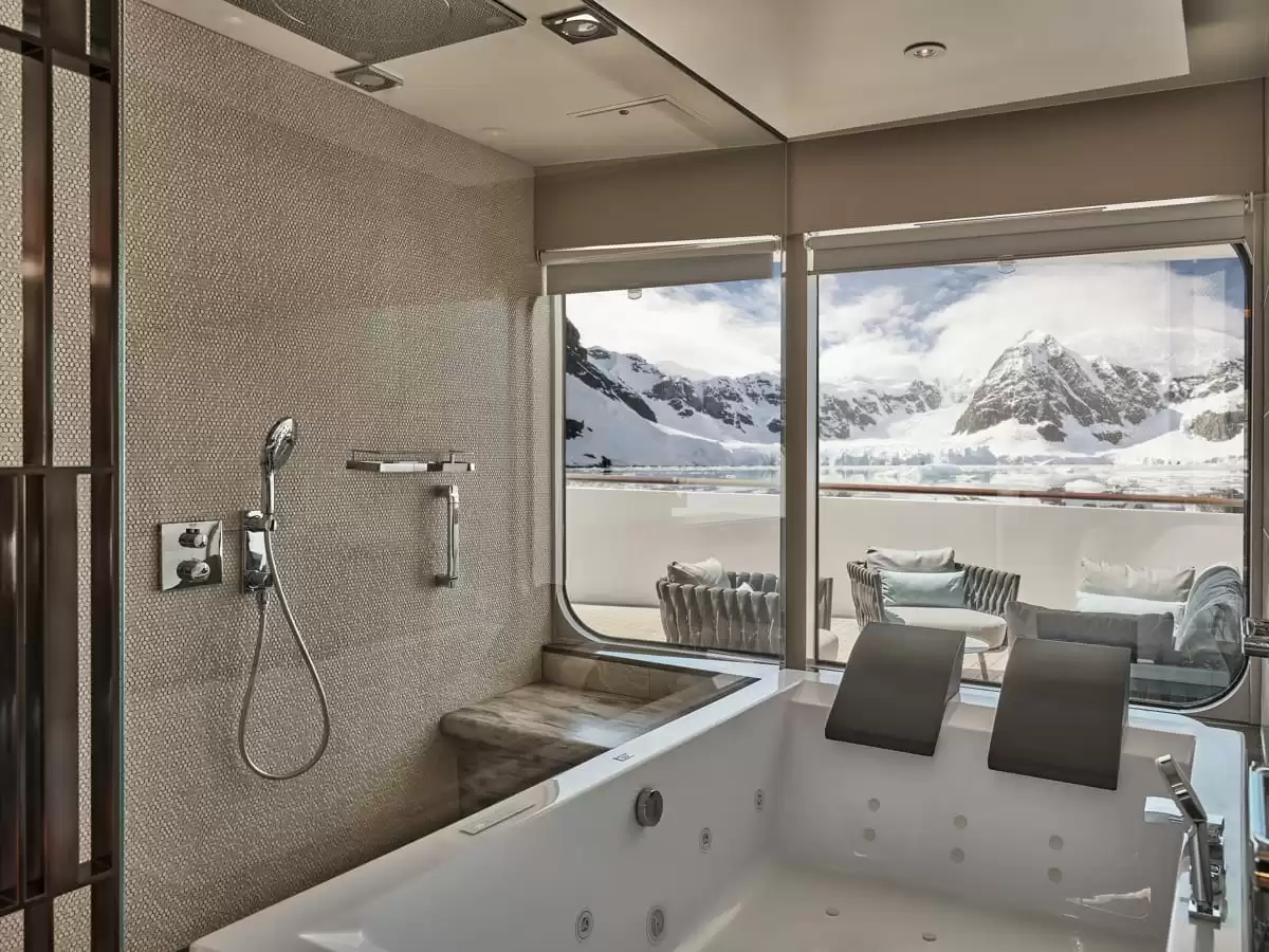 le Silver Endeavour :   9