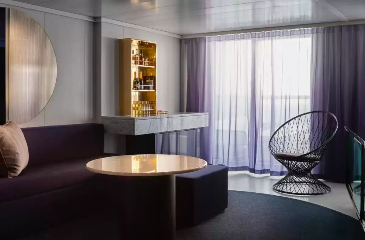 le Resilient Lady :   9