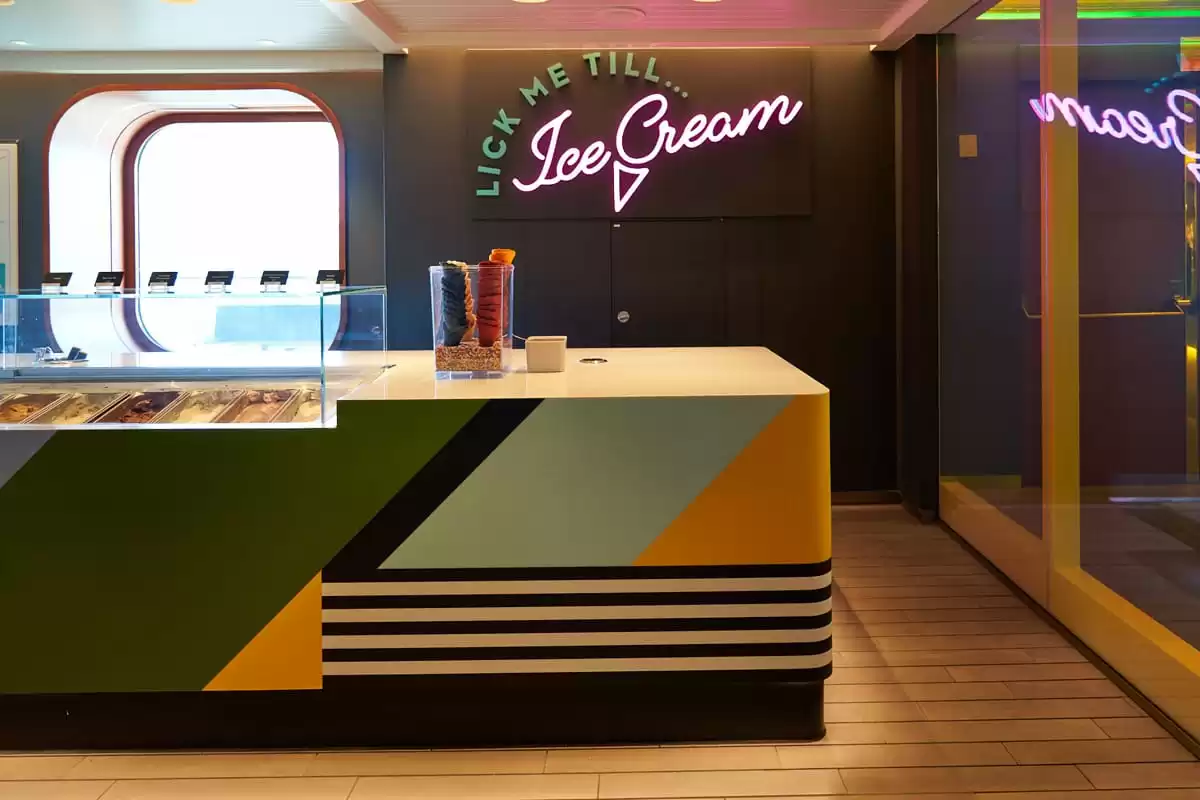 le Scarlet Lady :  cabine 53