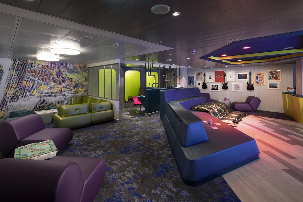 le : cabine 104