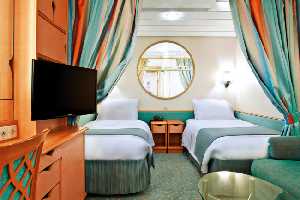 Gay branchement sur bateau de croisière