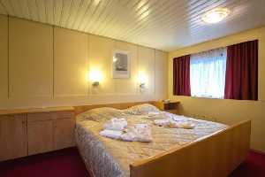 MS Chicherin - Suite
