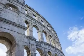 Pola